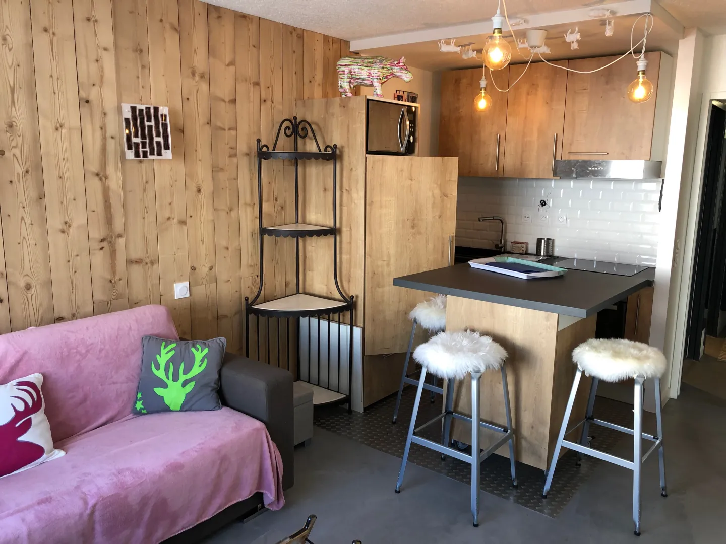VEI-812 / Studio cabine / Tignes - Val Claret